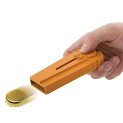 Gift Republic Küche|Draußen^Kronkorken-Schleuder Flaschenöffner