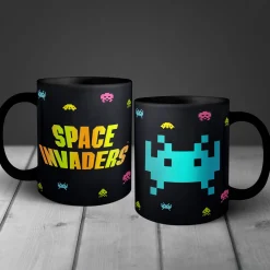 Mad Monkey Küche^Space Invaders Logo Tasse mit Metallic Finish